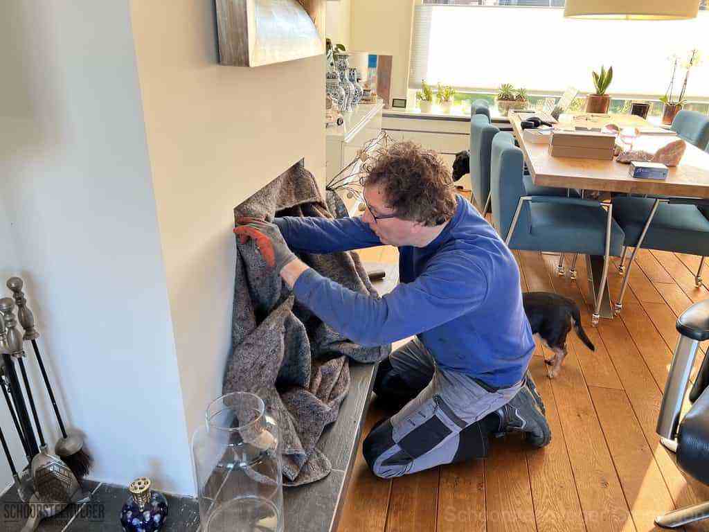 Schouwveger Groningen kleed schoorsteenreiniger Schouwveger Groningen kleed schoorsteenreiniger